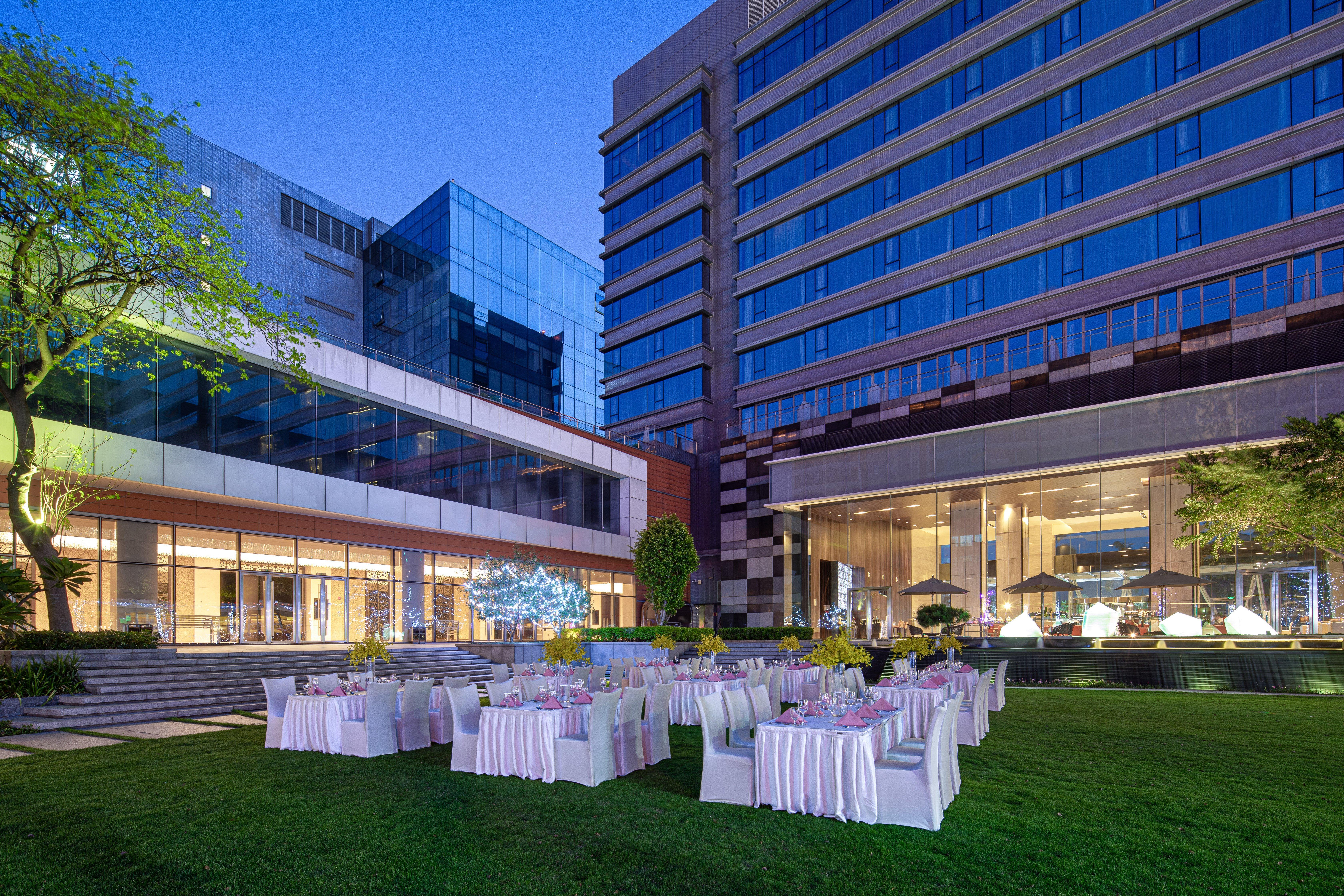 Crowne Plaza Guangzhou Huadu By Ihg - Free Shuttle Bus Between Hotel To Exhibition Center During Canton Fair Zewnętrze zdjęcie